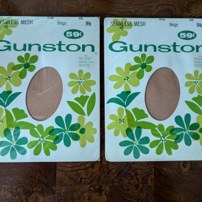 2 Pairs Vintage Gunston RHT Garter Required Nylon Stockings Beige  9 1/2 M  USA